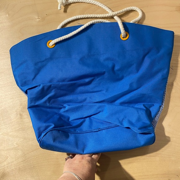 Estée Lauder Blue Mesh Tote Bag (OX) - Picture 8 of 12